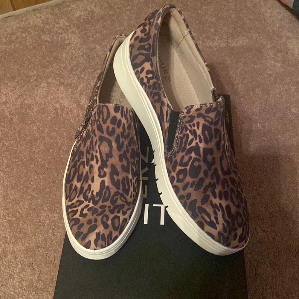Brand new cheetah shoes 👞